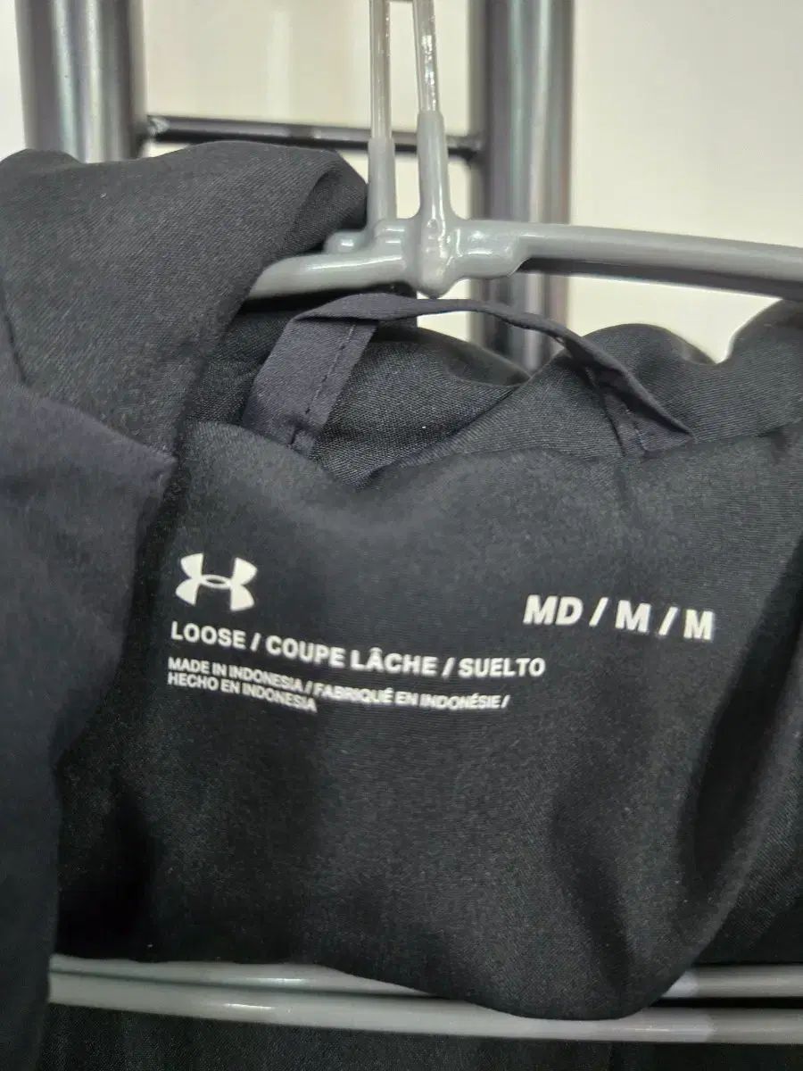 アンダーアーマー ロングダウンジャケット ブラック Mサイズ