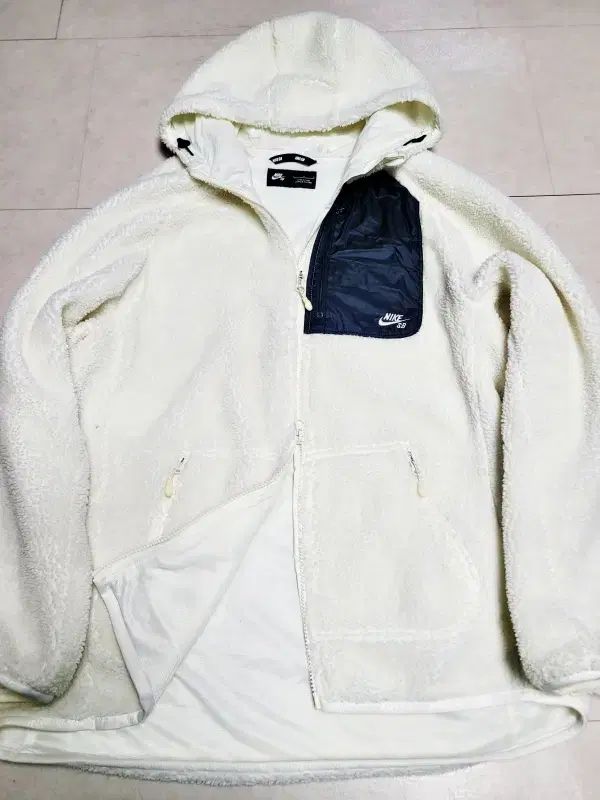ナイキ 白 フリースジップアップ L ユニセックス ポール1246