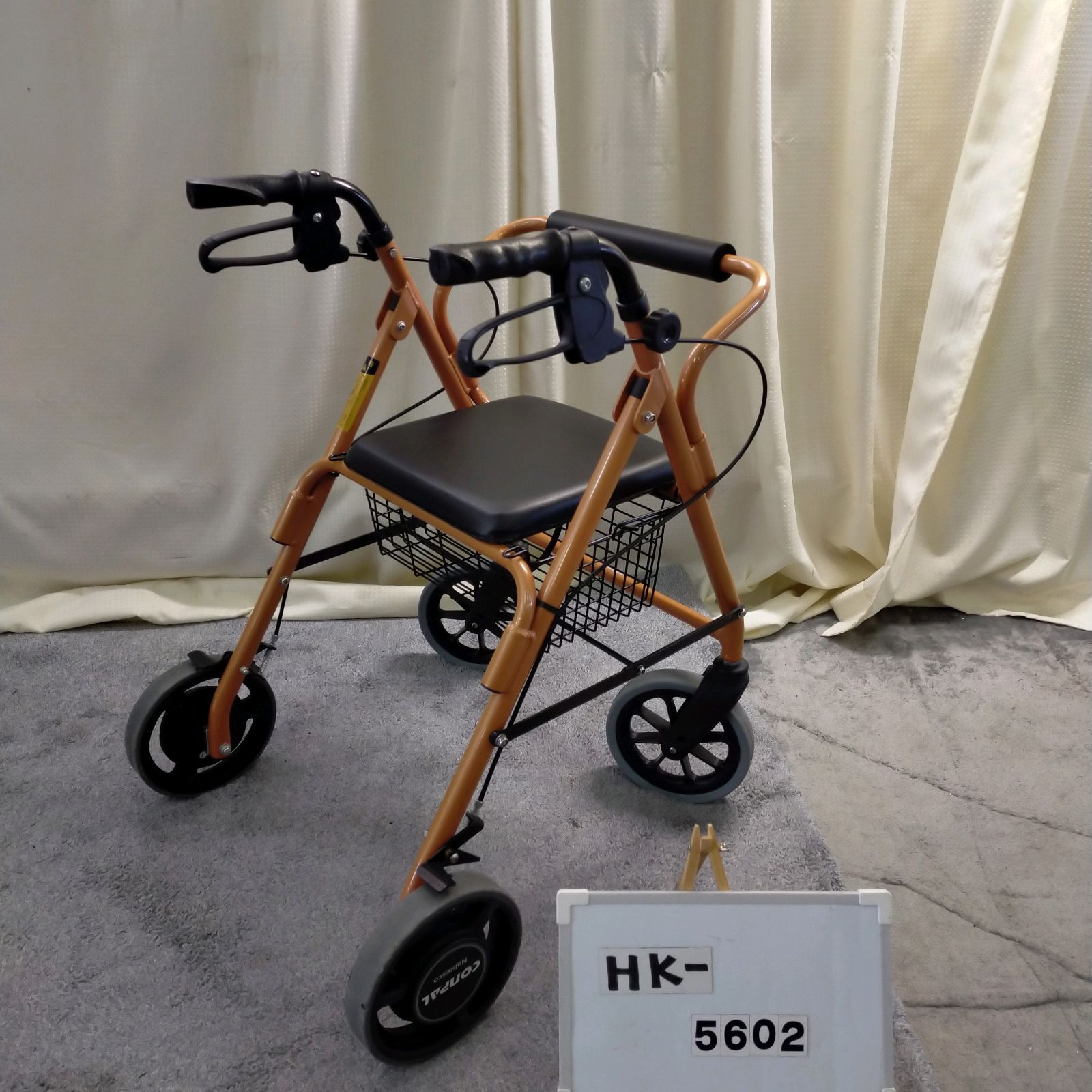 HK-5602 竹虎ヒューマンケア ハッピー2 NB 抑速ブレーキ 歩行器 歩行車 歩行補助 シルバーカー 手押し車たけとら タケトラ taketora 洗浄|消毒済 介護用品