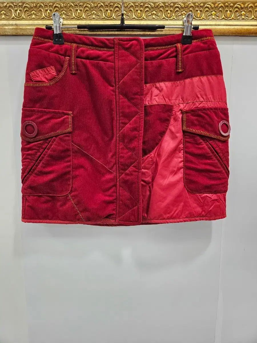 ディオール コーデュロイ ミニ スカート 人気