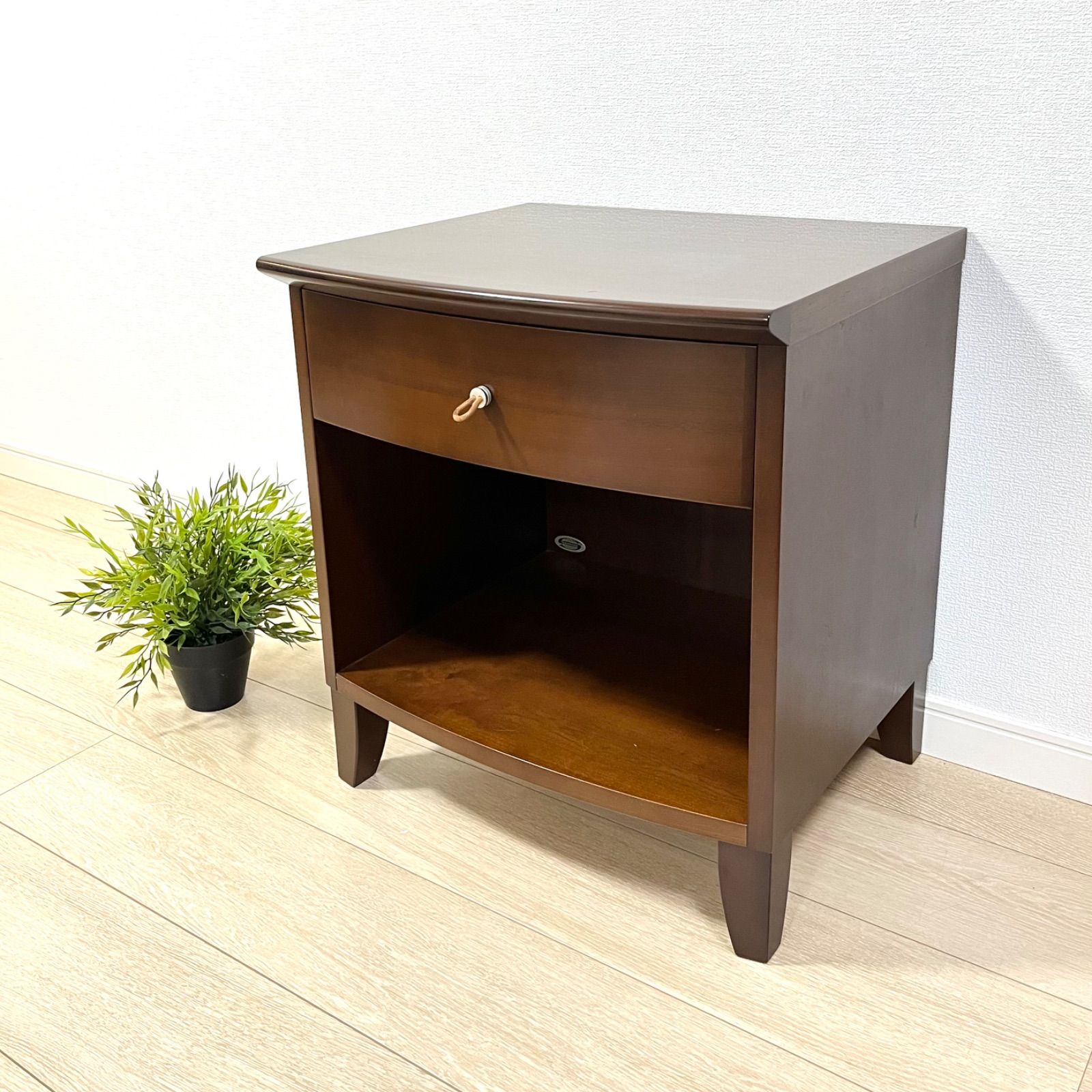 つ09 シモンズ 桜材ナイトテーブル 引き出し付きサイドテーブル simmons