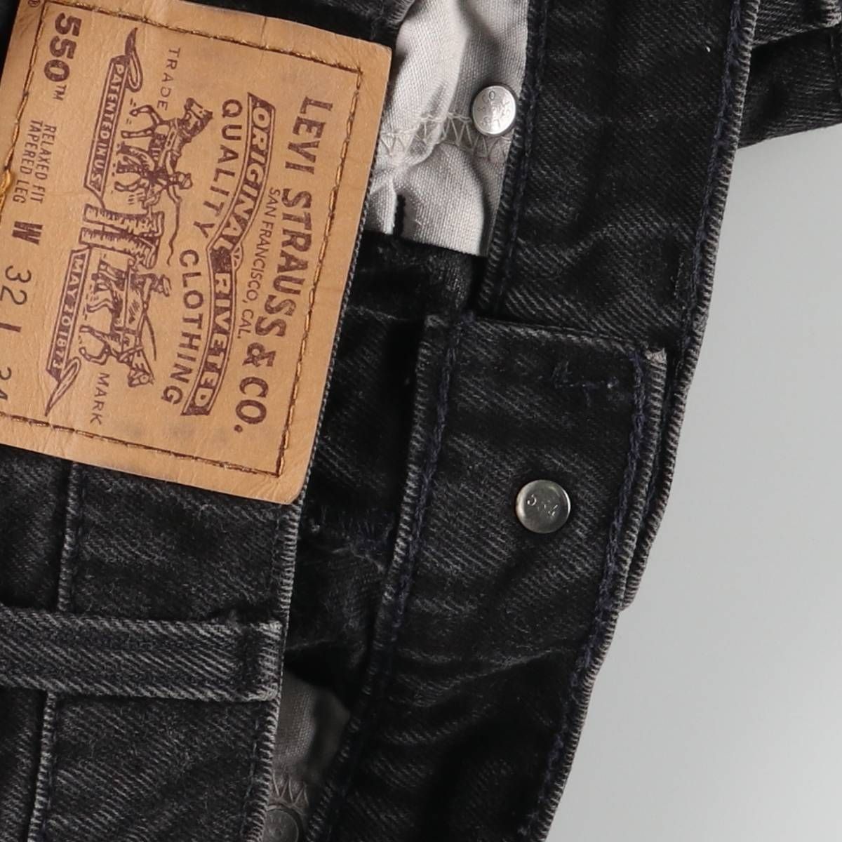 ブラックデニム テーパードデニムパンツ