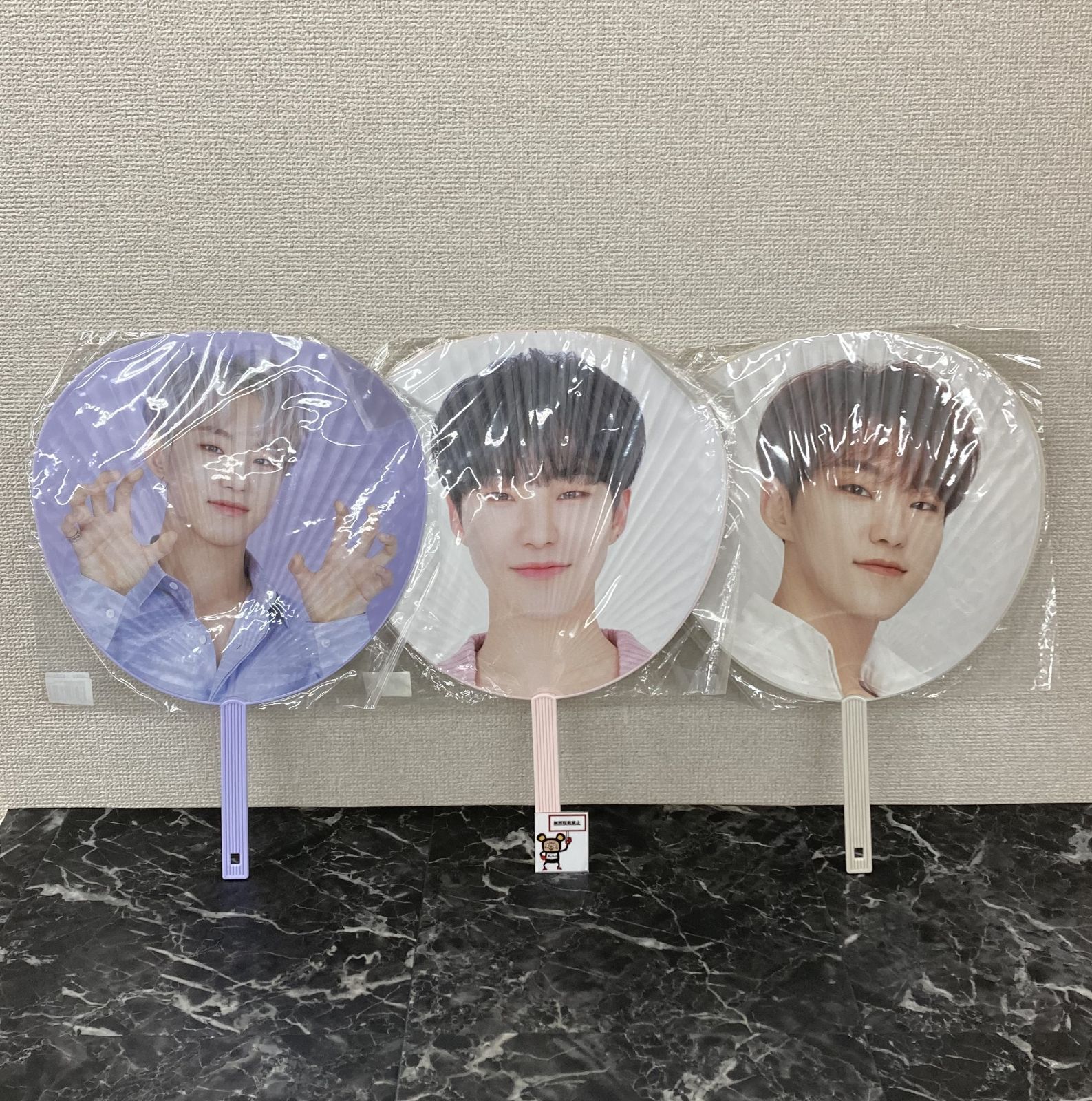 10. ホシ うちわ 3点セット SEVENTEEN ※未開封品 - メルカリ