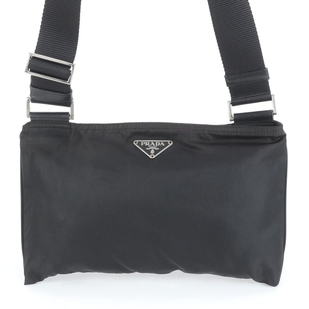 セール中 PRADA プラダ トライアングルロゴ ワンショルダーバッグ