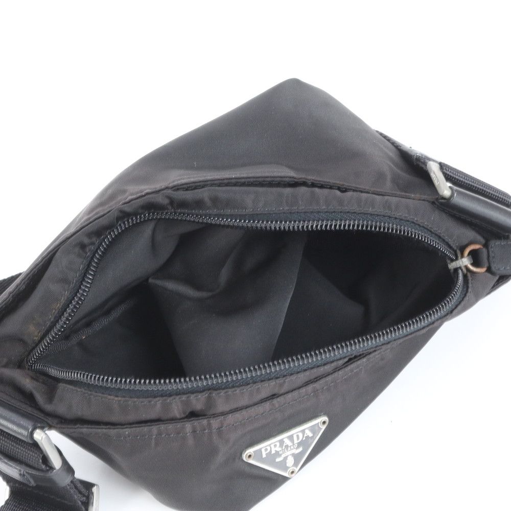 【極美品】PRADA テスートナイロン　メッセンジャーバッグ　トライアングルロゴ 極美品 プラダ テスート ナイロン 三角 良い トライアングル ロゴ