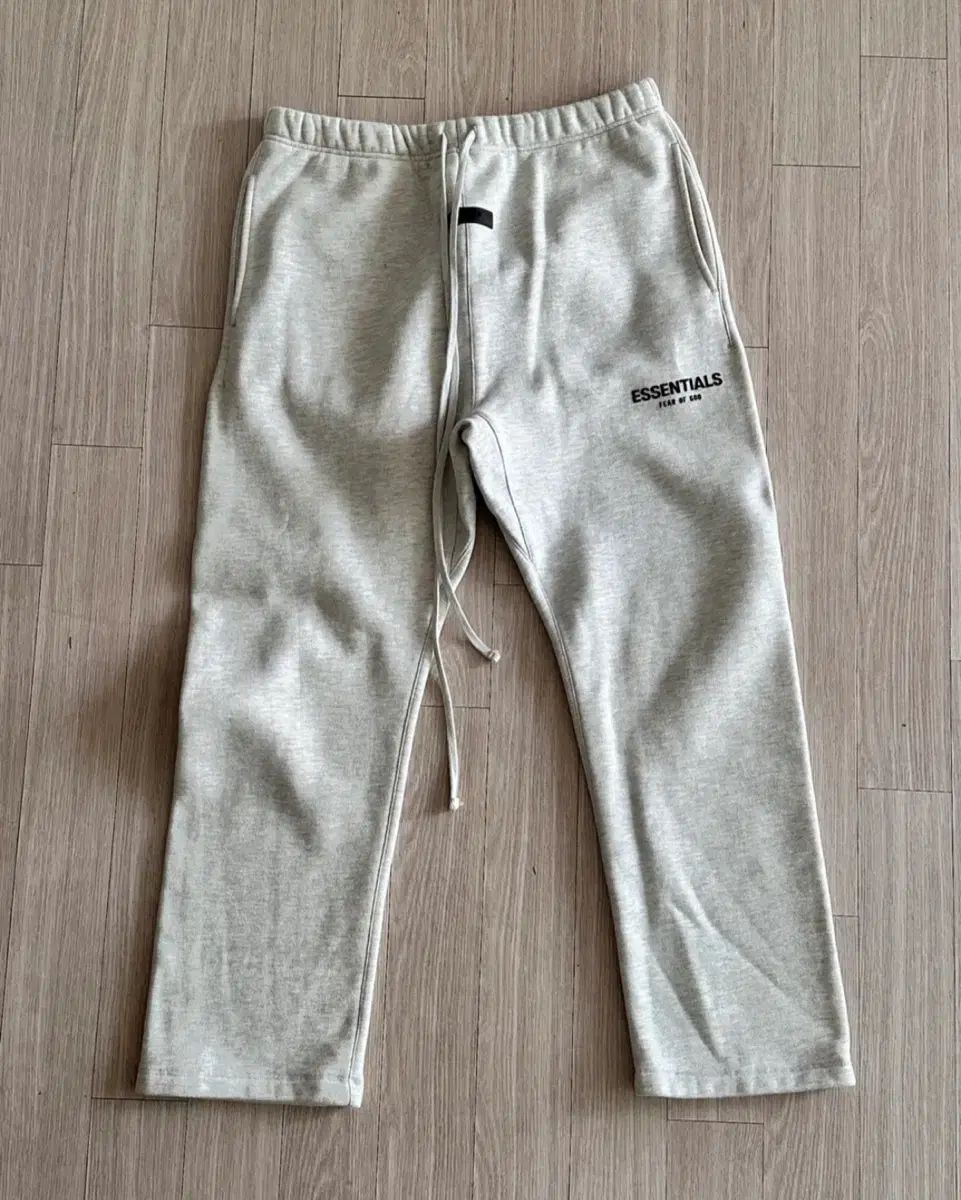 Lサイズ ESSENTIALS エッセンシャルズ ザ コア コレクション リラックスド スウェットパンツ ライト オートミール