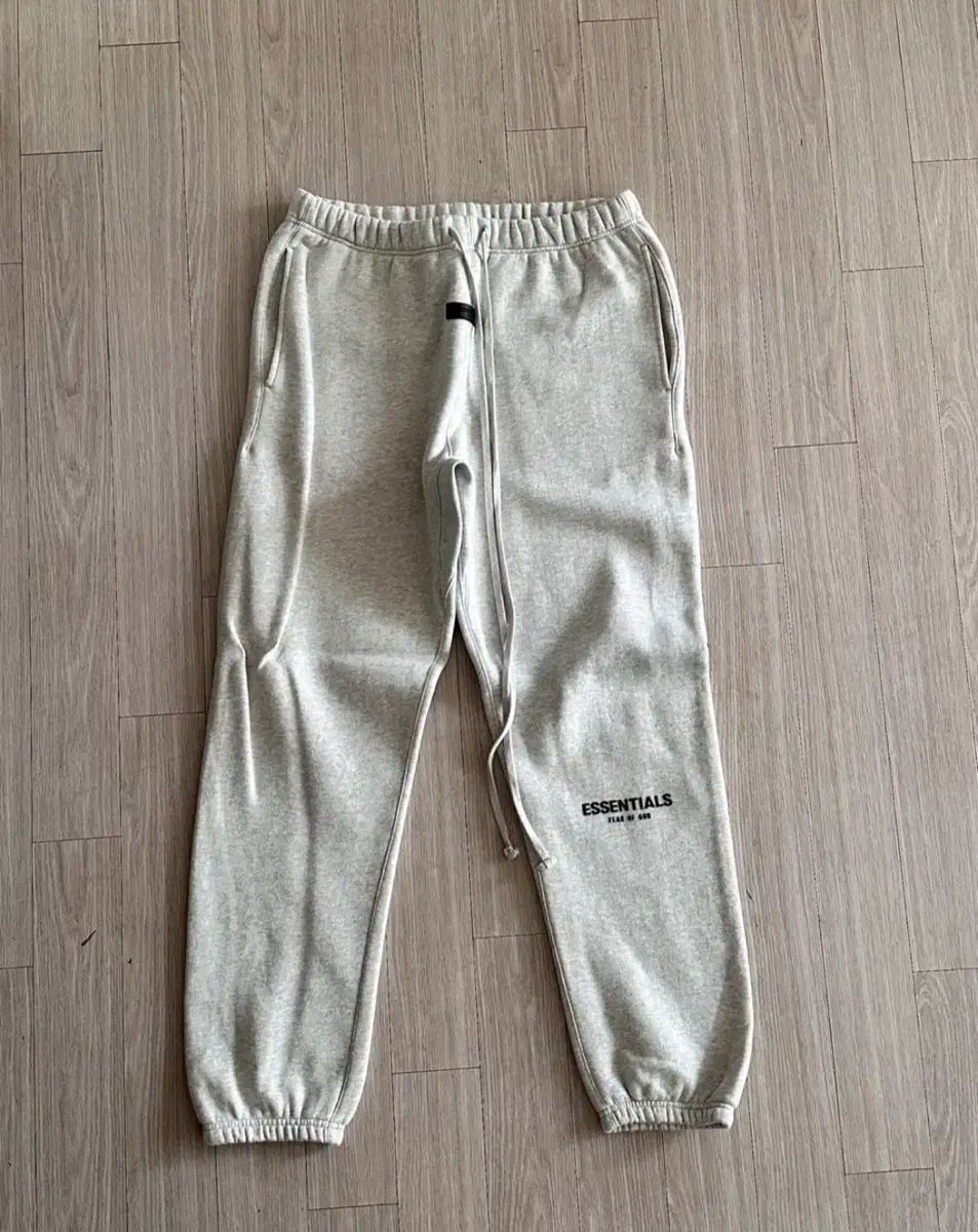 Lサイズ ESSENTIALS エッセンシャルズ ザ コア スウェットパンツ ライト オートミール