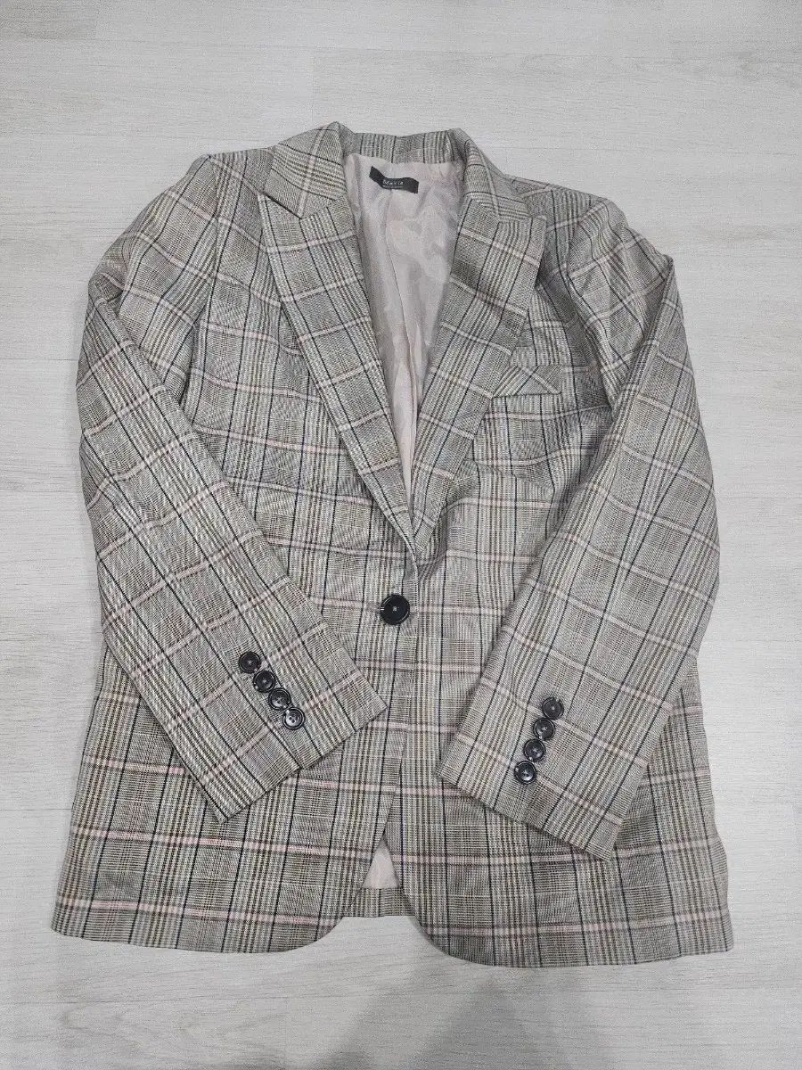 Vaxee E1 注文 8000円にて最終値下げ