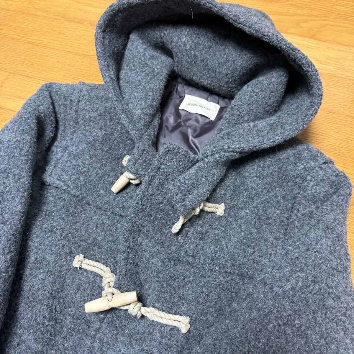 ナッシングリトゥン ダッフルコート グレーコート