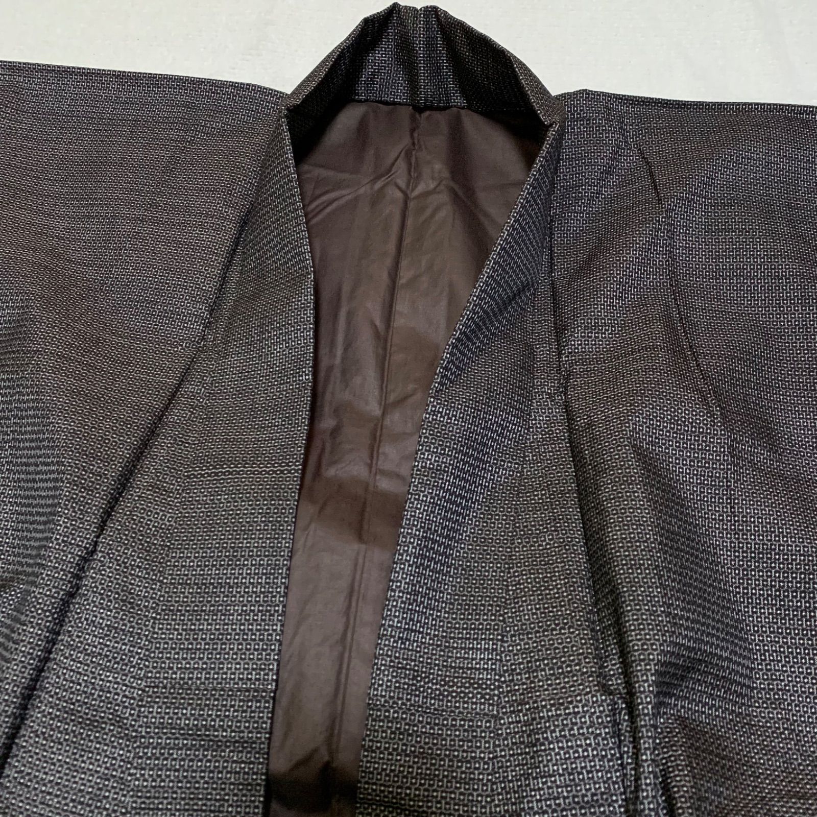  R 1525 紳士 和装2点セット 羽織 着物 紬 絹 アンサンブル 三越 しつけ糸付き ブラウン 男性用 メンズ 着物 着物 浴衣