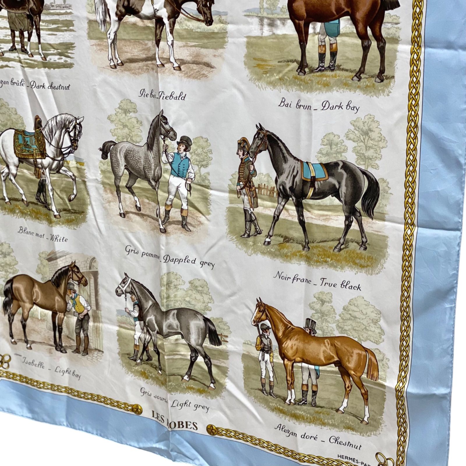 エルメス カレ90 LES ROBES シルクスカーフ 馬の毛色 水色 HERMES