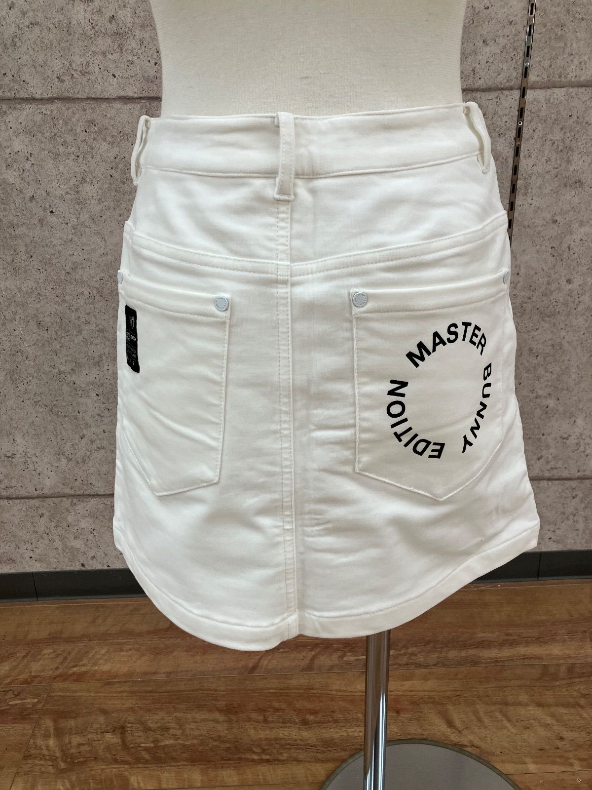 GF 1 マスターバニーエディション MASTER BUNNY EDITION スカート Sサイズ相当 ホワイト系