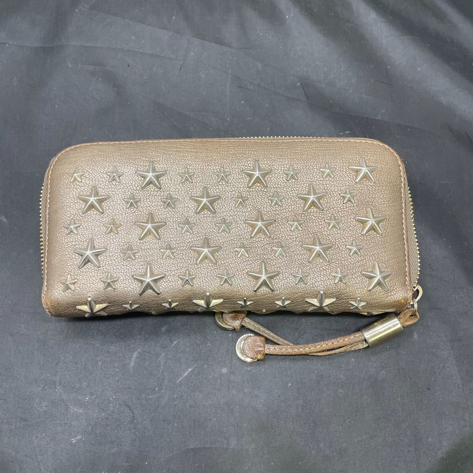 スタッズ長財布