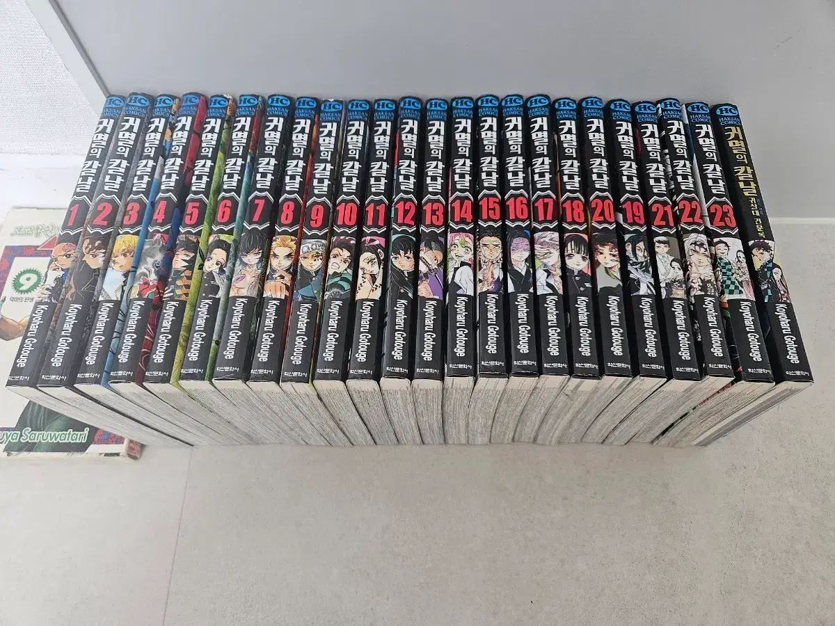 鬼滅の刃 全巻セット 零-23巻 見聞録1-2巻 外伝 小説版1-3巻 ほぼ初版 鬼滅の刃 全巻セット 零-23巻 見聞録1-2巻 外伝 小説版1-3巻 ほぼ初版