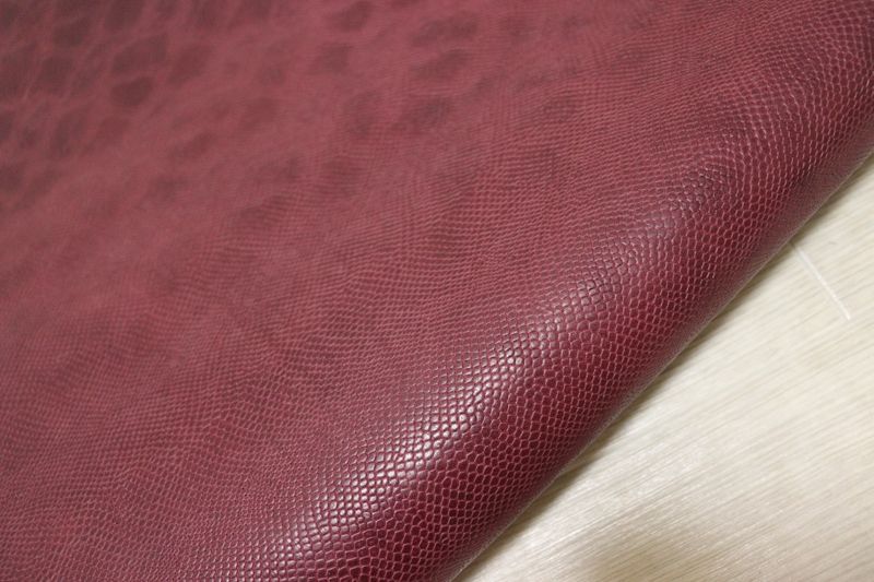 グレープ 113 ds ヌメ革 ショルダーレザー 牛革 イタリア レザー ダイヤ型押し はぎれ 一枚革 レザークラフト 革 皮 本革 diy 生地 材料