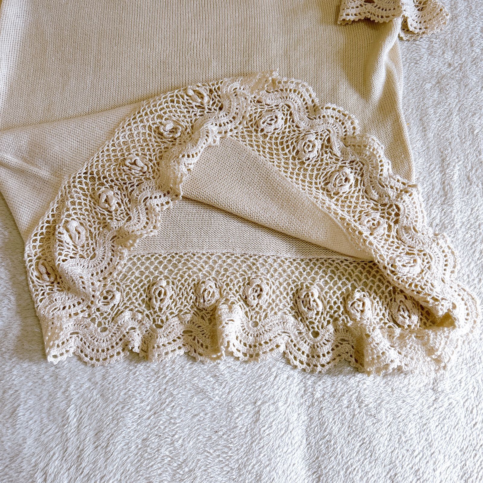 ヴァレンティノ トップス