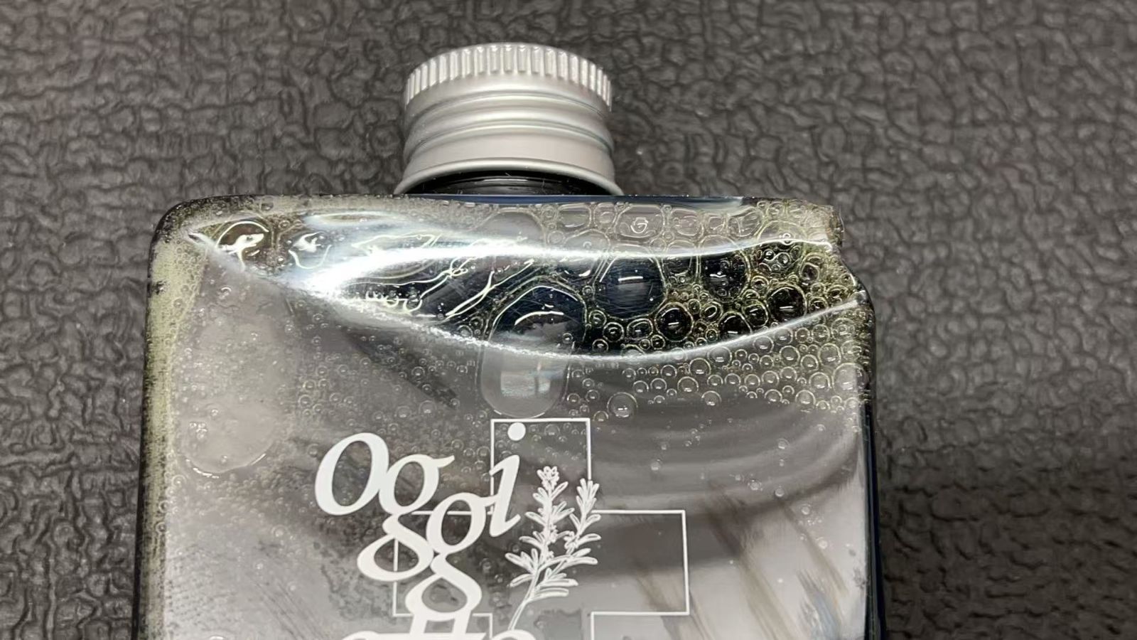 オッジィオット Drs インプレッシブ セラム ブラック シャンプー