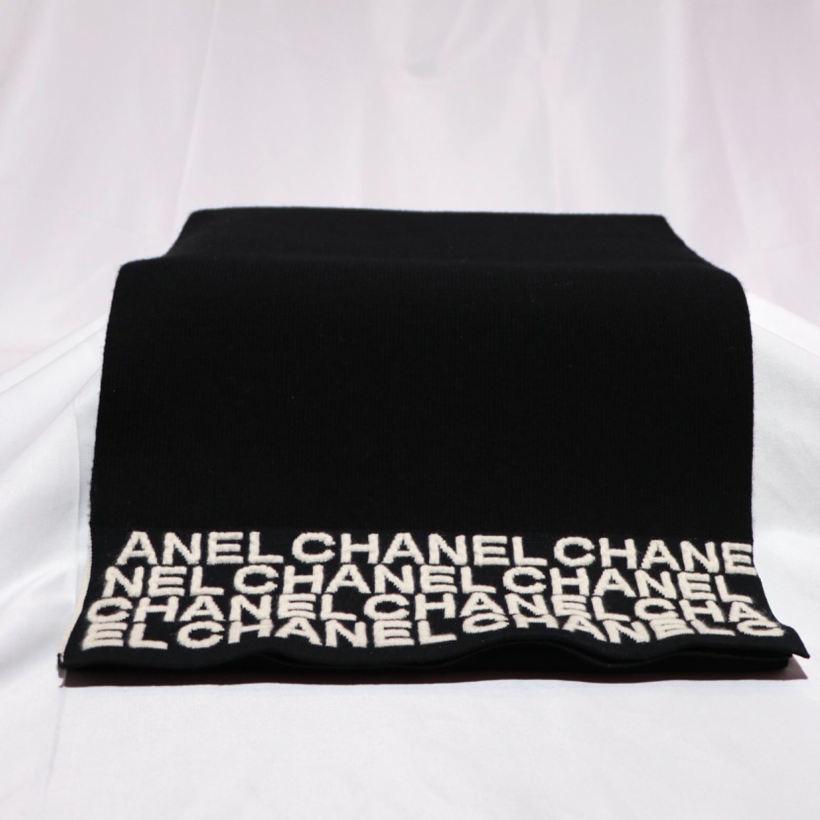 CHANEL ロゴ刺繍 マフラー ブラック シャネル