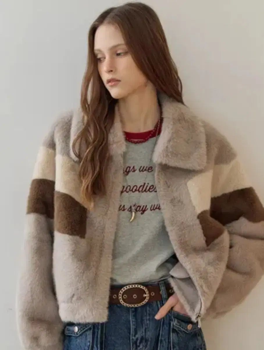新 COLORブロック フェイクファー ジップアップ ジャケット