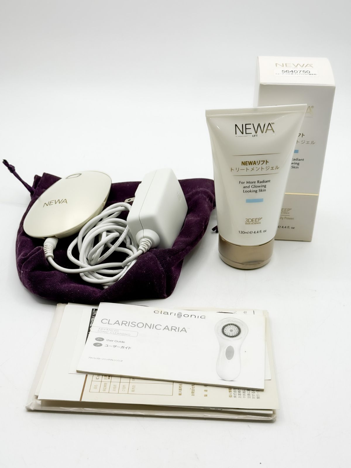 NEWAリフト★ニューワリフト★美顔器★箱、説明書付き NEWA Lift 美顔器 箱付 説明書 ポーチ付き NEWA Lift 美顔器 箱付 説明