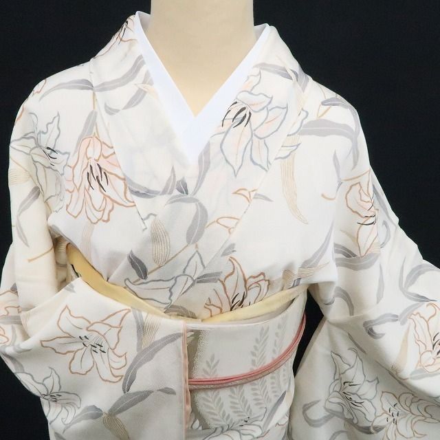 ❁tomihisa❁新品 百合 着物 正絹 仕付け糸付 トールサイズ“色を引いて