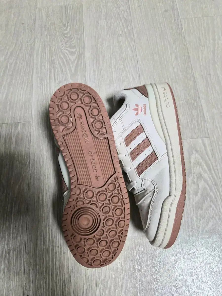 アディダス フォーラム ロー ピンク スニーカー 235