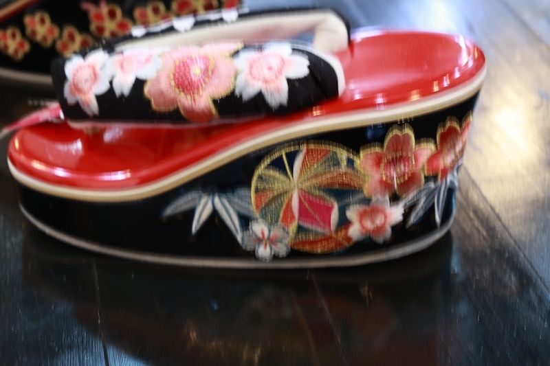  草履 赤 黒 桜色 ゴールド 桜 鞠 竹 刺繍10 A 草履 和装履物