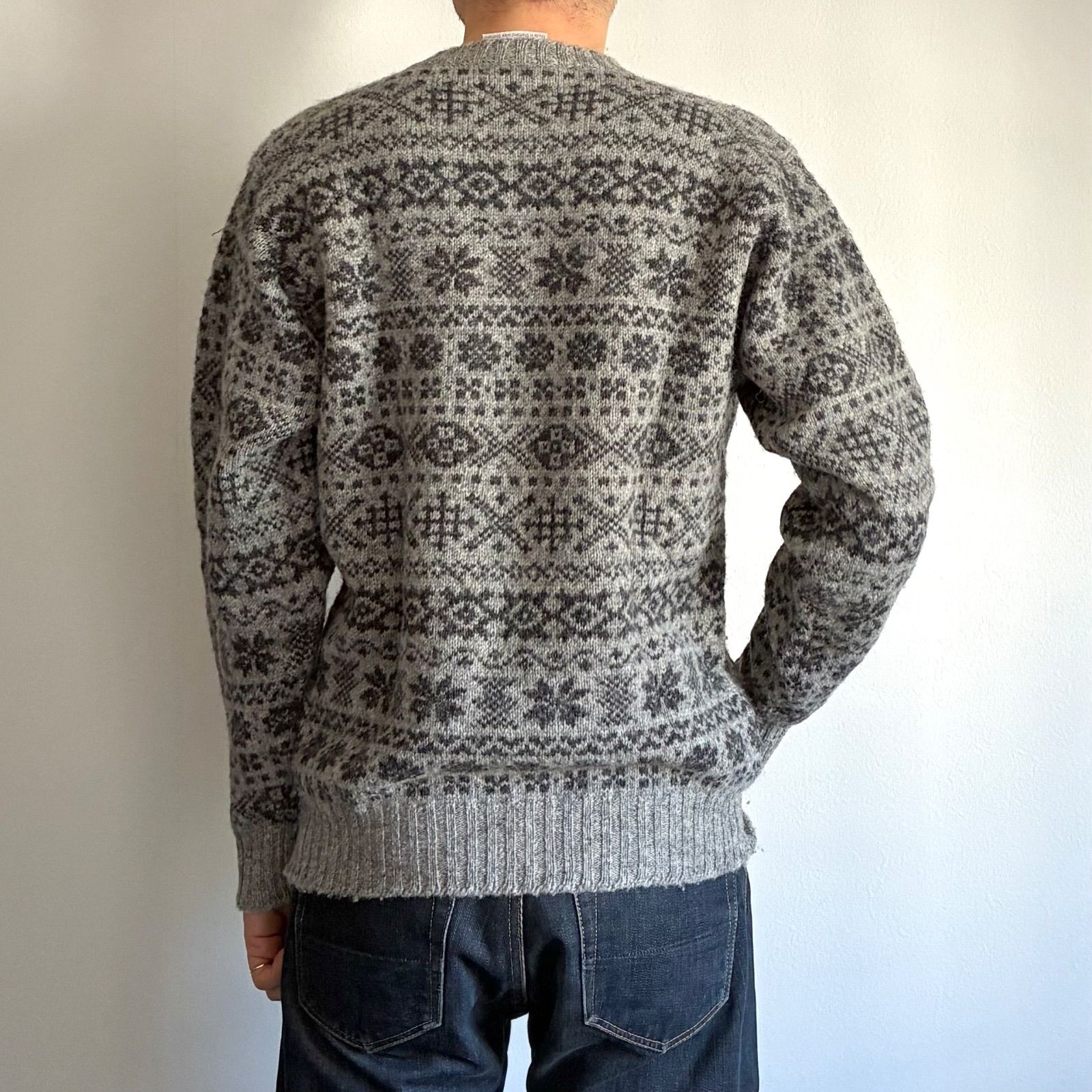 JAMIESONS / JOURNAL STANDARD relume取扱 フェアアイル 総柄 クルー