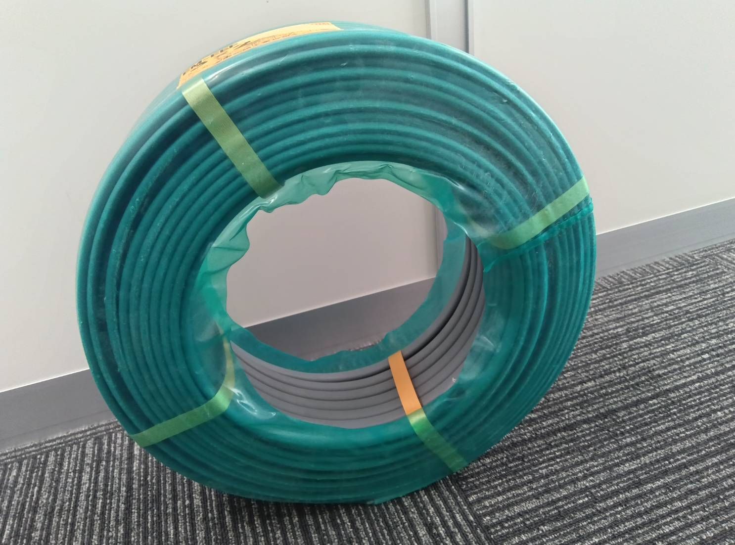 ポリエチレン絶縁耐熱性ポリエチレンシースケーブル平形