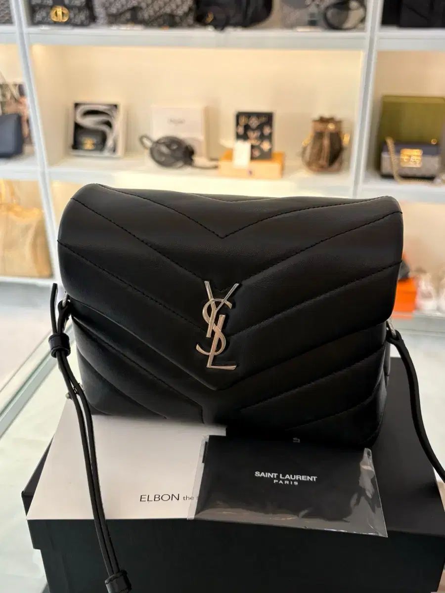 イヴ サンローラン ルル バッグ