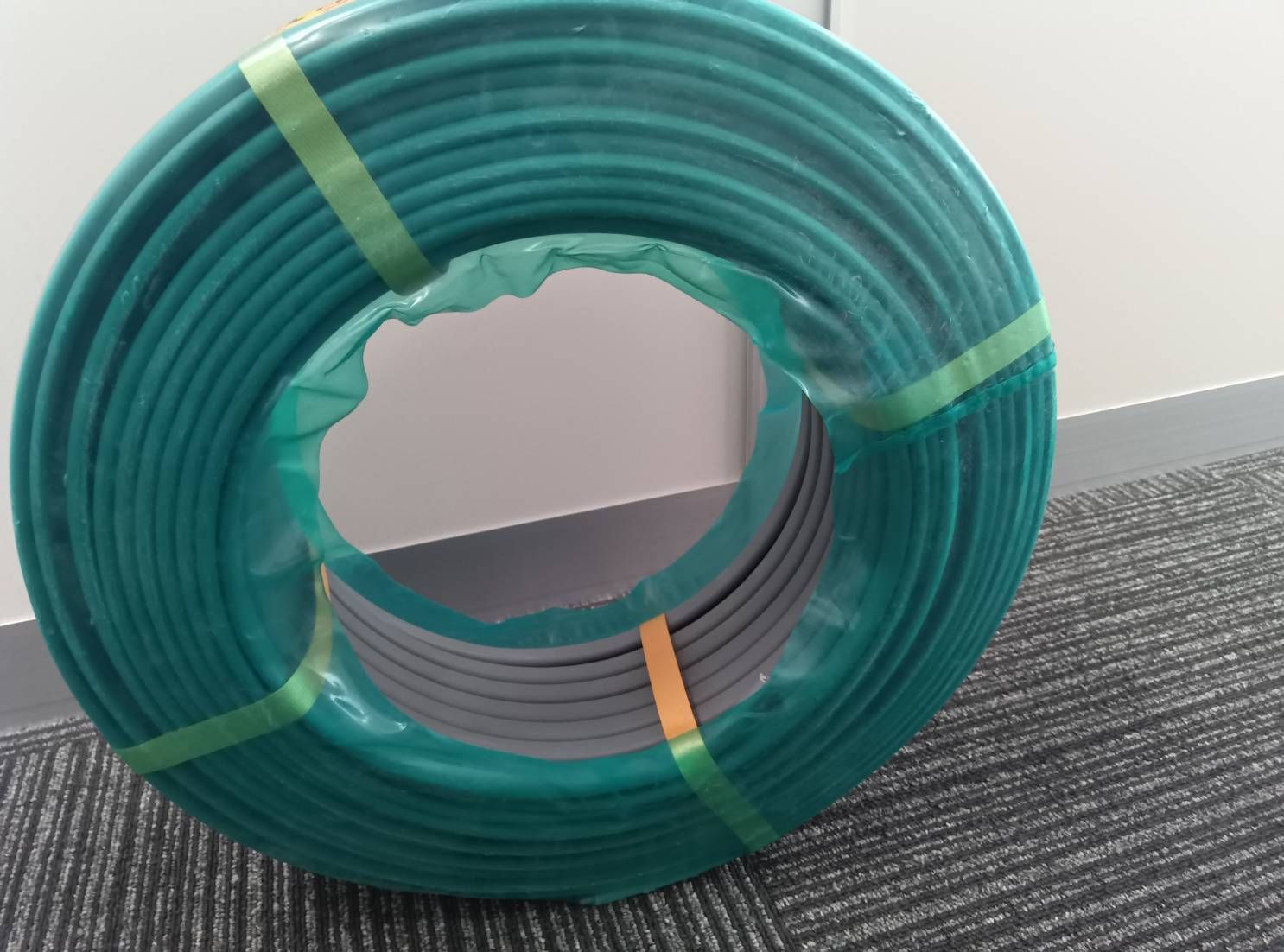 ポリエチレン絶縁耐熱性ポリエチレンシースケーブル平形