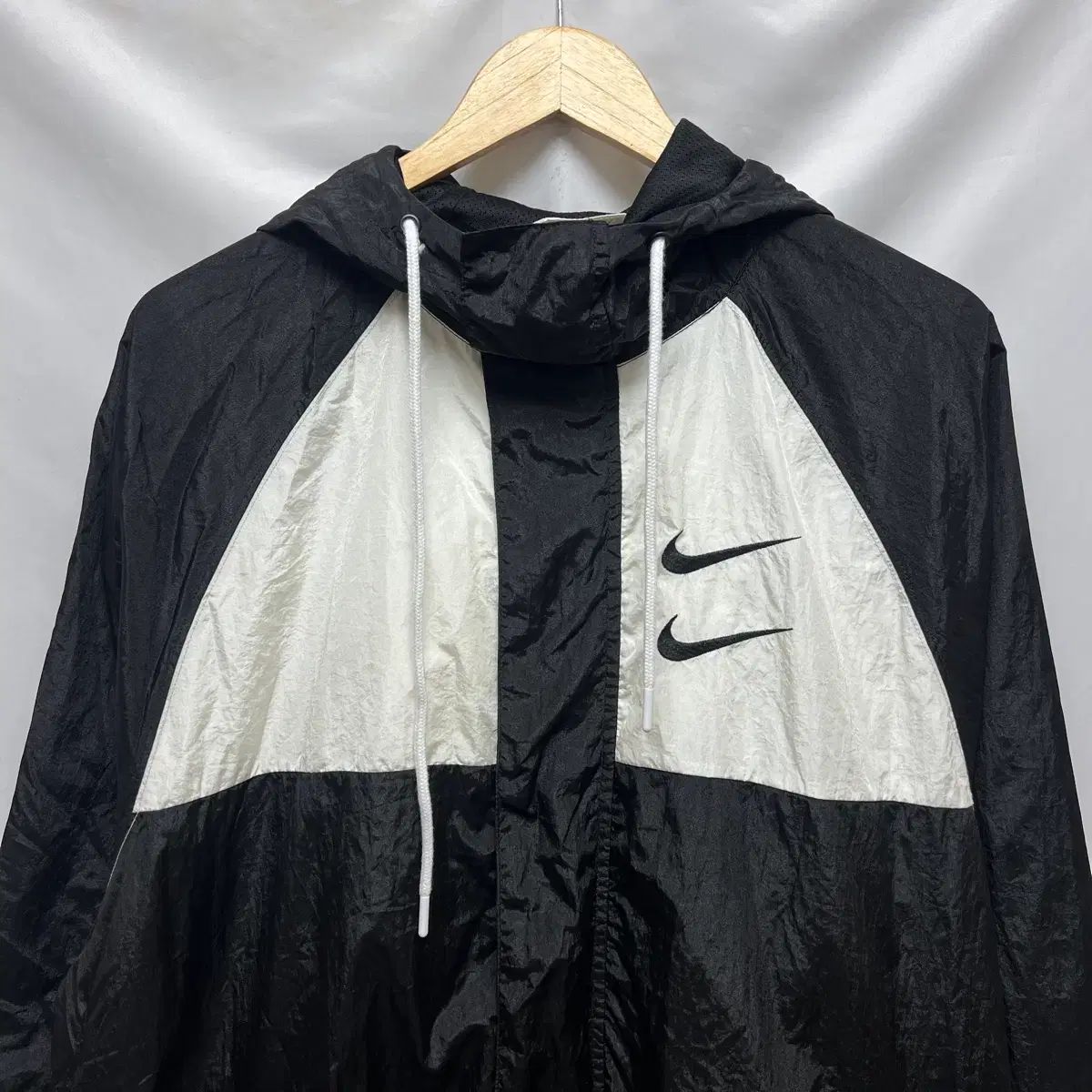2 XL NIKE ダブルスウッシュ ブラック ウーブン ウィンドブレーカー