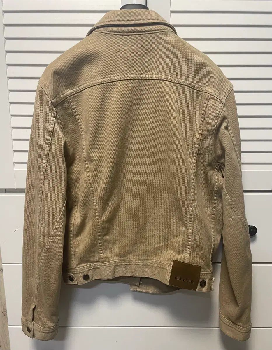 廃盤商品 TOM FORD トムフォード トラッカー M カプチーノカラー 無地シャツ ビジネススーツ 