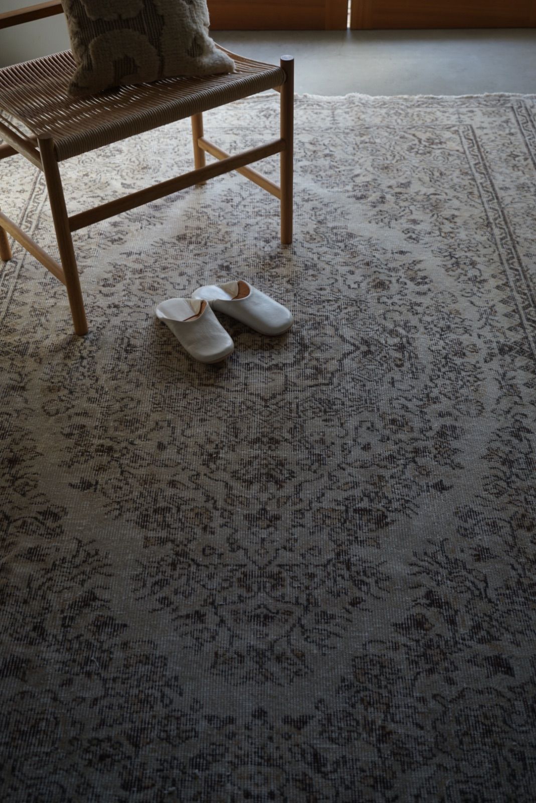 ヴィンテージラグ トルコ イスパルタ ベージュ 1970年代 250.5 × 173.5 cm No.TR 25208