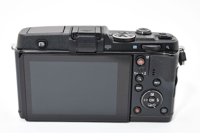 美品＞ OLYMPUS ミラーレス一眼 PEN E-P5 ボディ ブラック - メルカリ