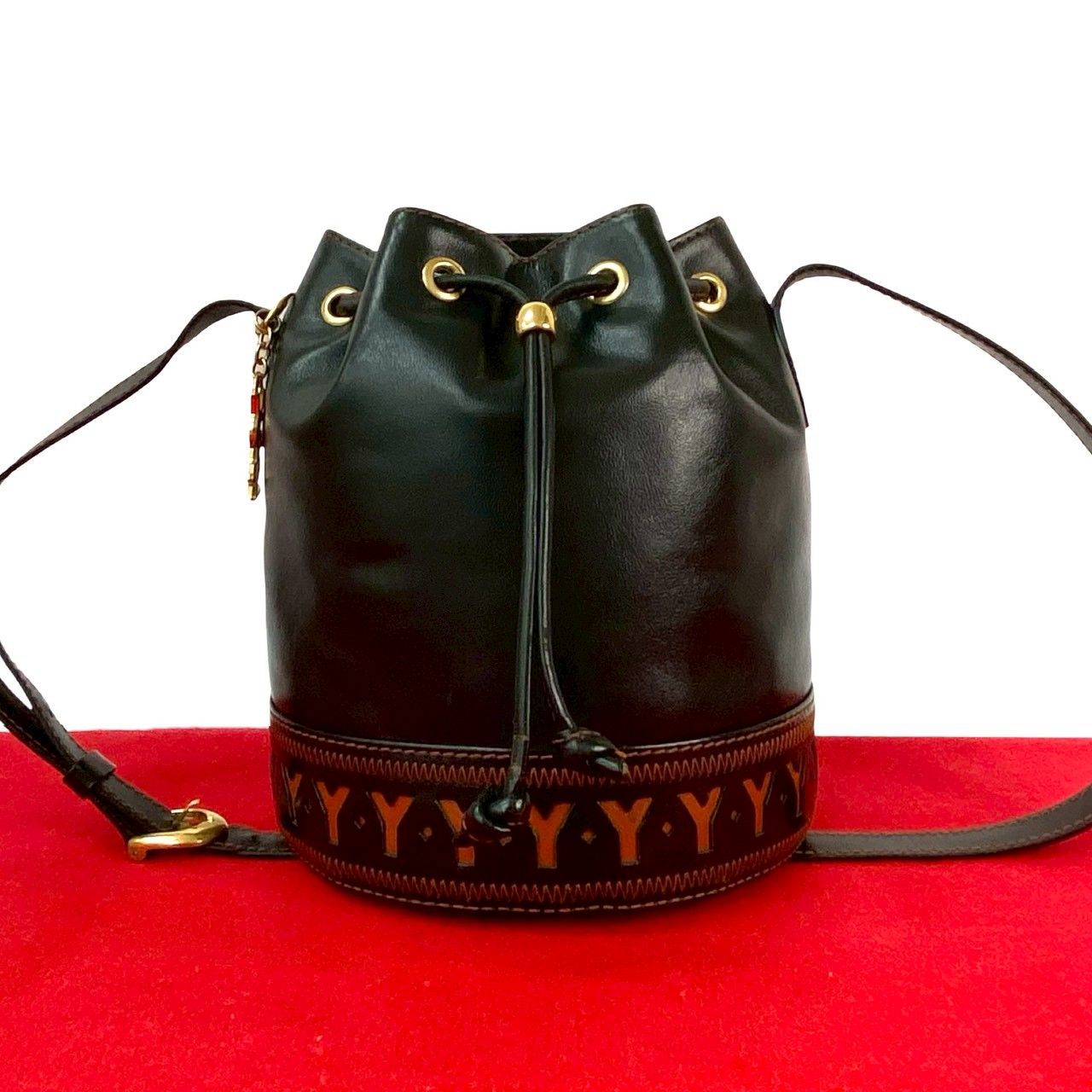 極 美品 YVES SAINT LAURENT イヴ・サンローラン YSL ロゴ チャーム