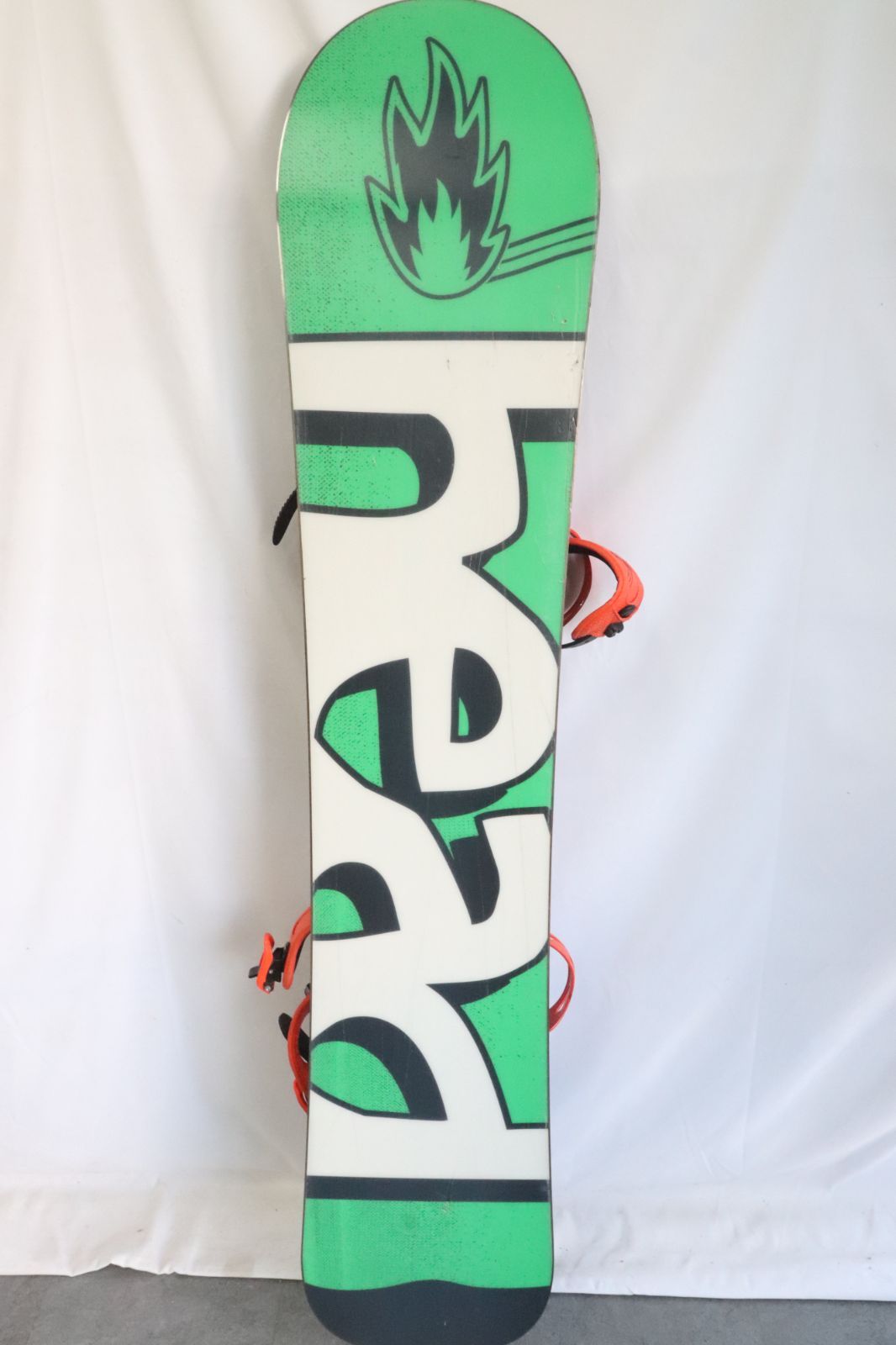 ト長】HEAD スノーボード 板 約150cm バインディング kissmark UNLIMIT ト長】HEAD スノーボード 板 約150cm バインディング kissmark UNLIMIT