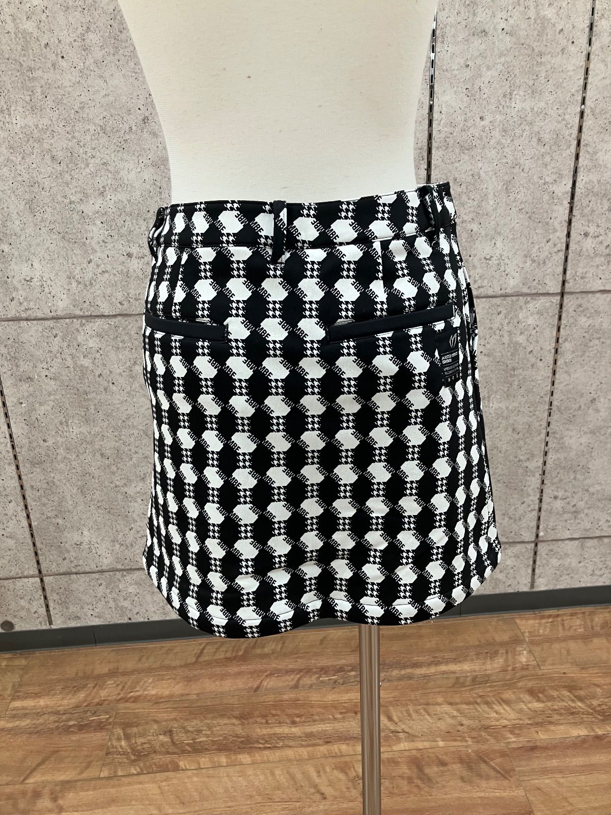 GF 1 マスターバニーエディション MASTER BUNNY EDITION スカート Sサイズ相当 ブラック系