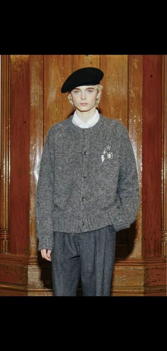 マンインジャングル ブラッシュド アルパカ パーカ L