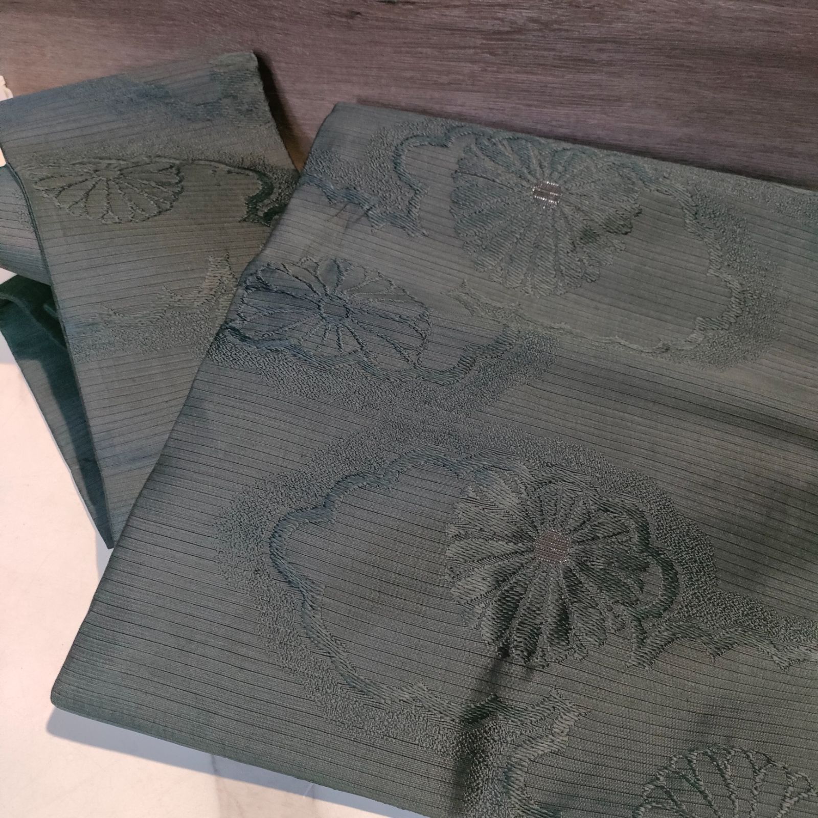 29 黒共帯 名古屋帯 菊 年代物 アンティーク Vintage 和装 着物 浴衣 和服 骨董 リメイク 昭和 レトロ 婦人服 一点物 JAPAN 日本 織物 冠婚葬祭 喪服