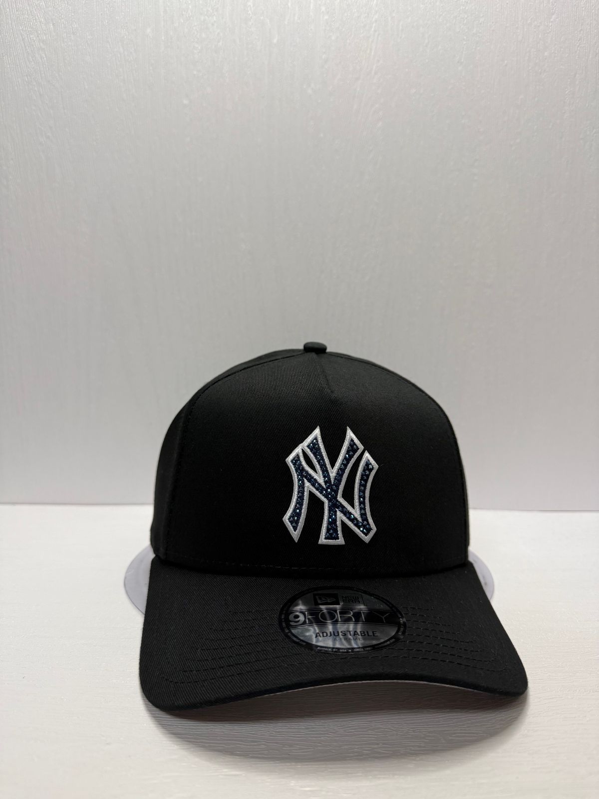 Newera ニューヨークヤンキース ラインストーン 9 forty A-FRAME スナップバックキャップ ブラック