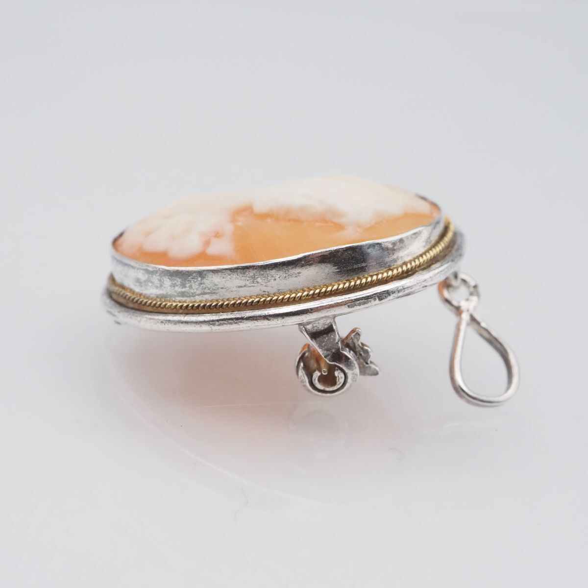 F969 シェルカメオ 作家サイン有 800刻印 ブローチ 女性横顔 デザイン