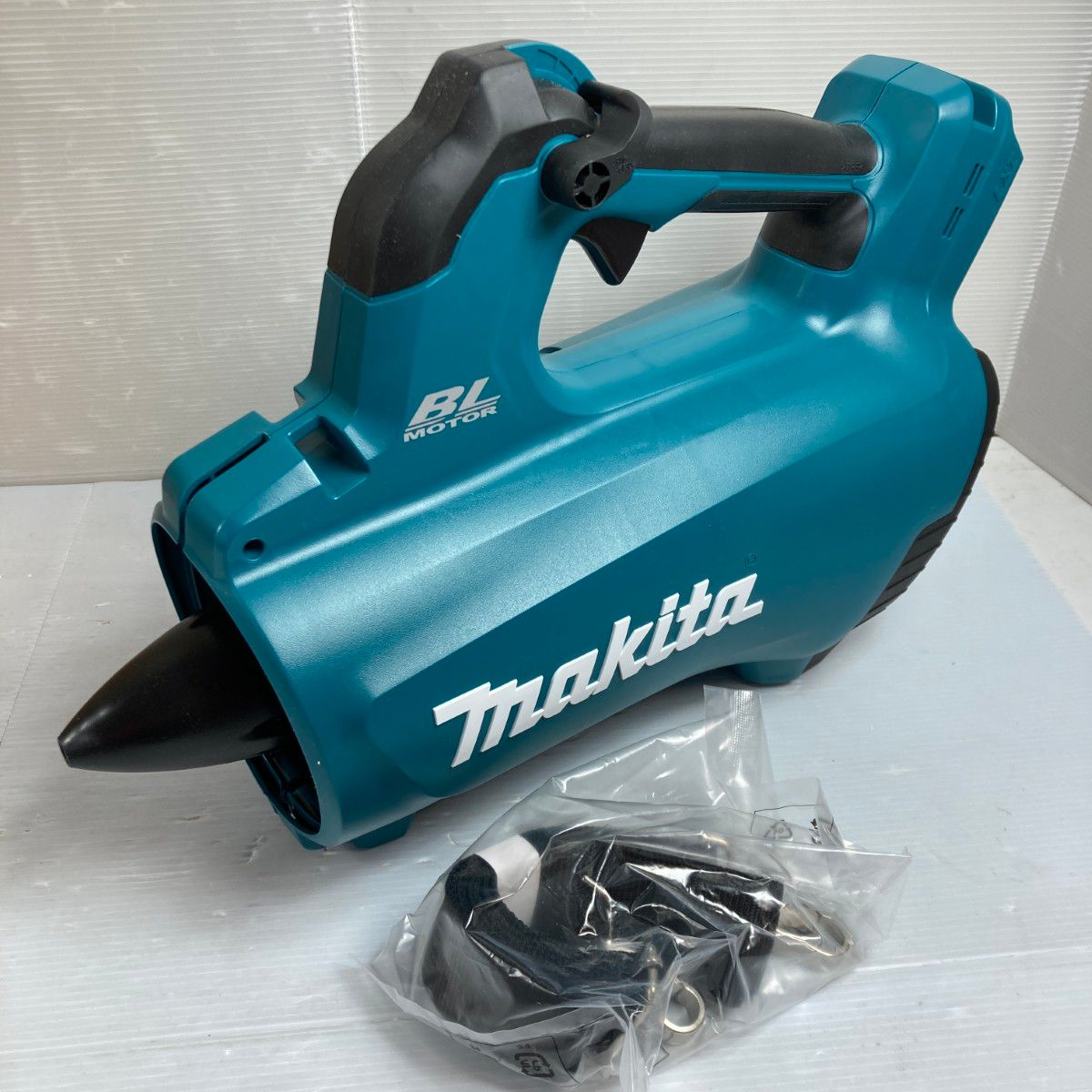 ＊＊MAKITA マキタ 18 V 充電式ブロワ 本体のみ バッテリ 充電器なし MUB 184 D ブルー