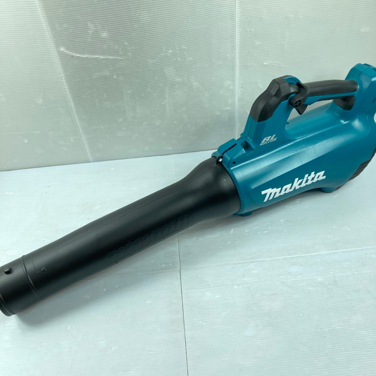 MAKITA マキタ 18V 充電式ブロワ 本体のみ (バッテリ・充電器なし 