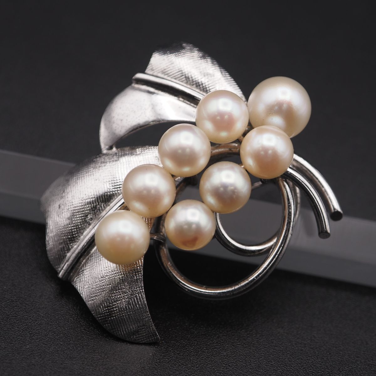 J 623 淡水真珠 パール SILVER刻印 ブローチ デザイン シルバー コサージュ 誕生石