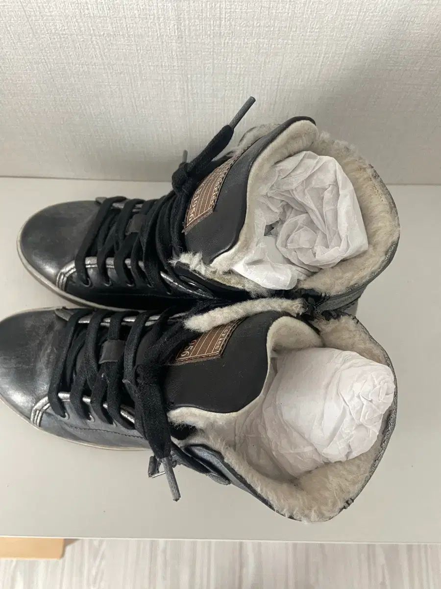 麻 シープスキン スニーカー ハイトップ セール スニーカー 240 雨の日