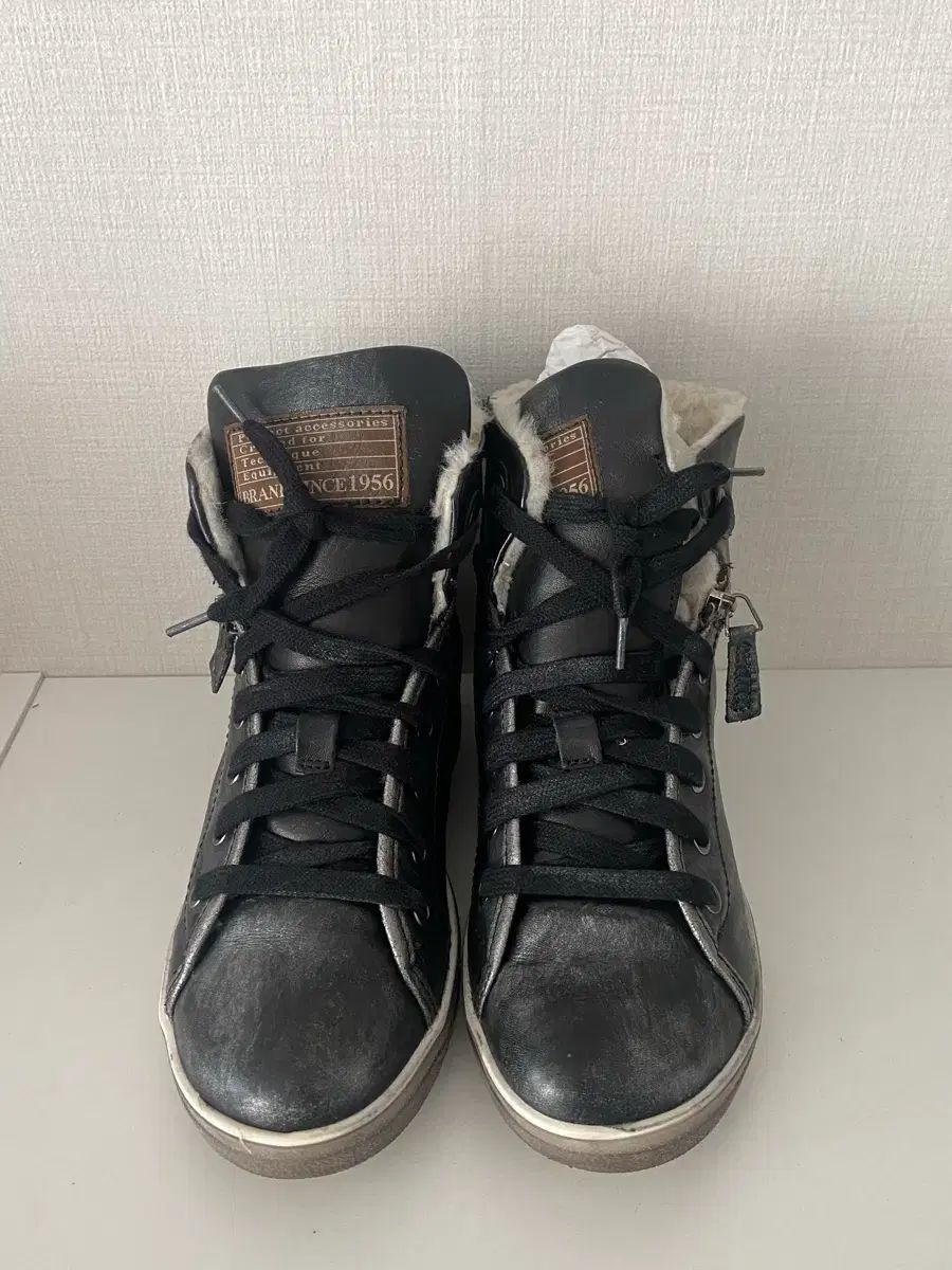 麻 シープスキン スニーカー ハイトップ セール スニーカー 240 雨の日