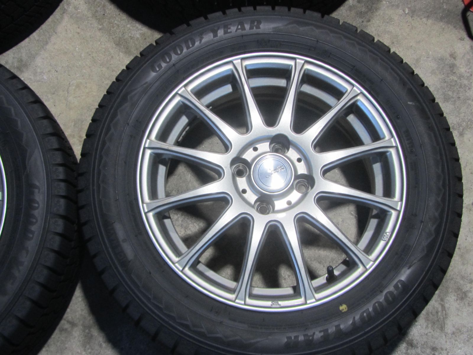 カローラアクシオ