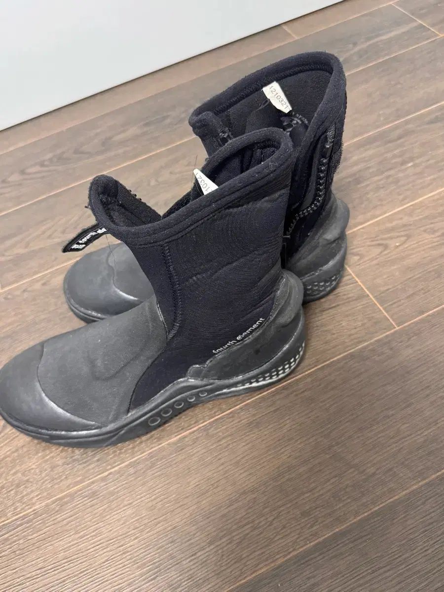 フォースエレメント モビアン ブーツ サイズ us 7