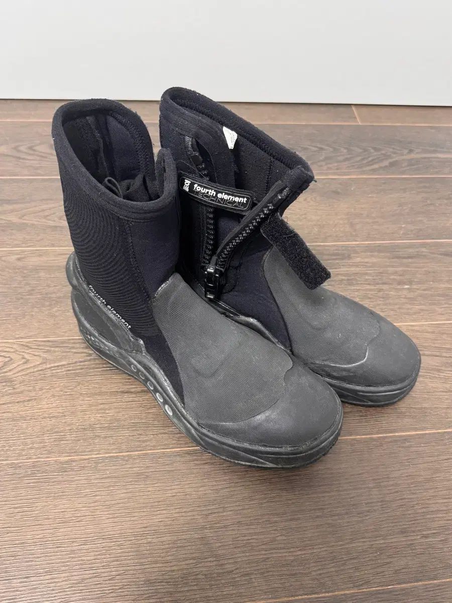フォースエレメント モビアン ブーツ サイズ us 7